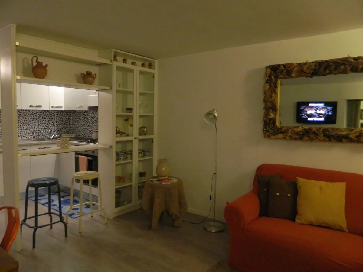 Appartamento Nini Short Lets Naples Apartment
